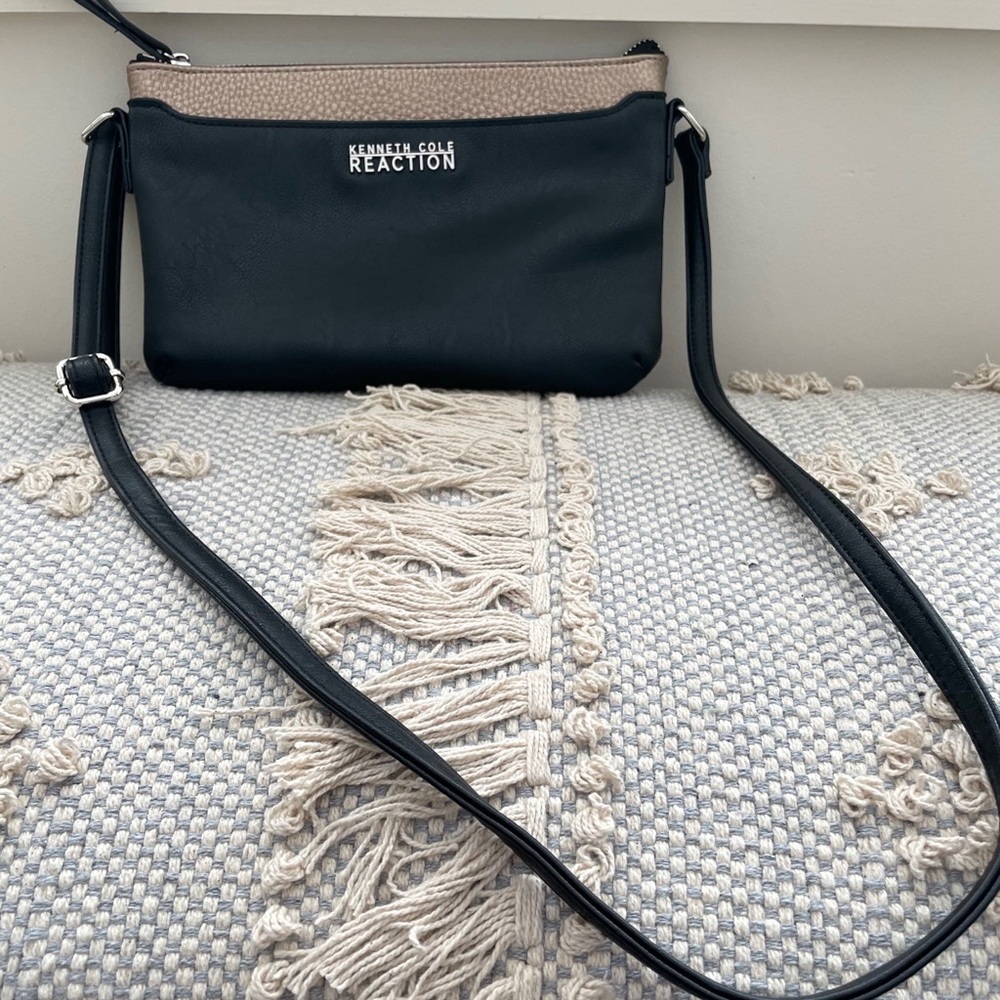 Kenneth Cole Reaction Crossbody Purse